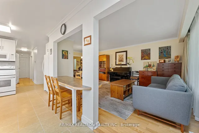 Additional image 4 of 109 Thicketwood Dr