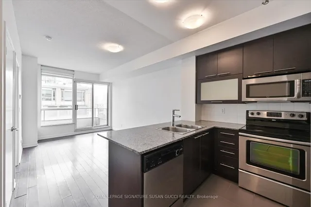 Additional image 10 of 500 Sherbourne St Unit 907