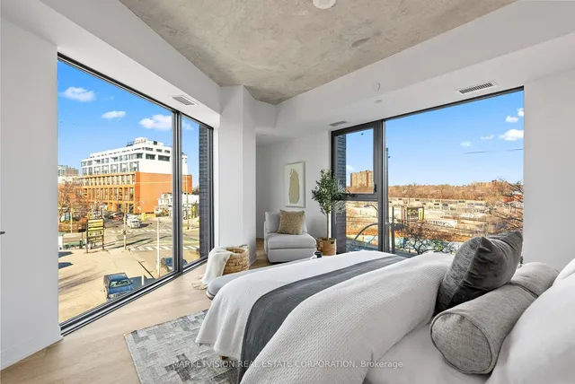 Additional image 7 of 2625 Dundas St Unit 405