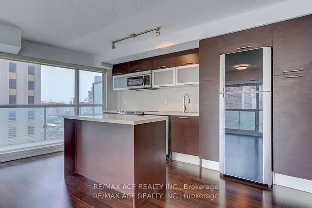 Additional image 6 of 386 Yonge St Unit 702