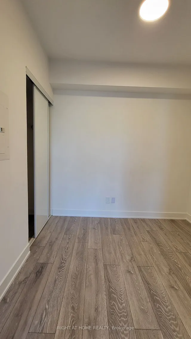 Additional image 22 of 1285 Queen St Unit 403