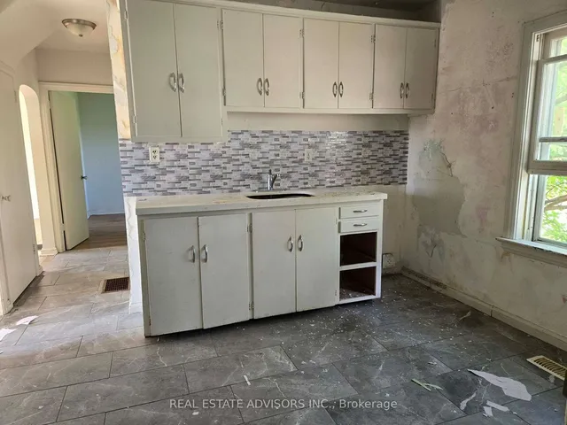 Additional image 9 of 46 Devondale Ave