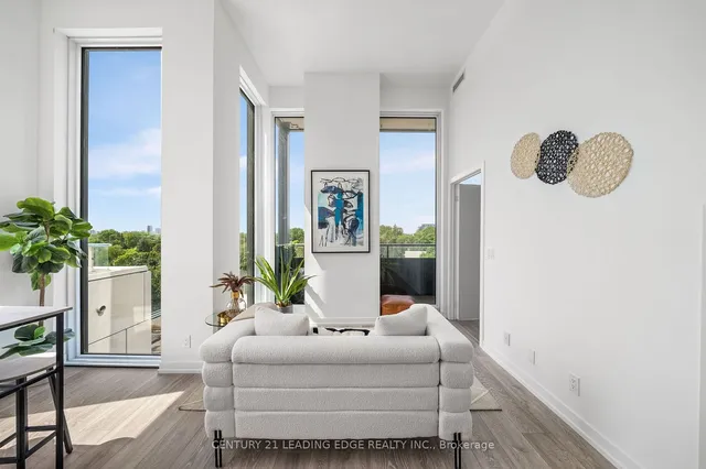 Additional image 8 of 2020 Bathurst St Unit 1001