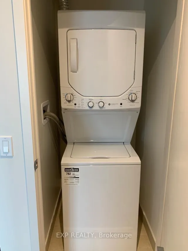 Additional image 3 of 20 Lombard St Unit 4009
