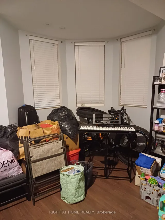 Additional image 14 of 29 Rosebank Dr Unit 212