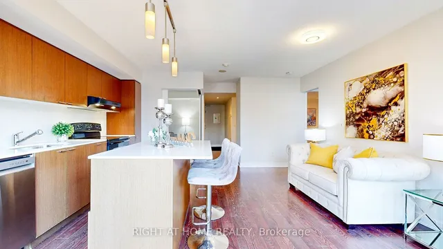 Additional image 10 of 110 Charles St Unit 406