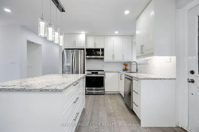 Additional image 11 of 6 LACHINE Crt