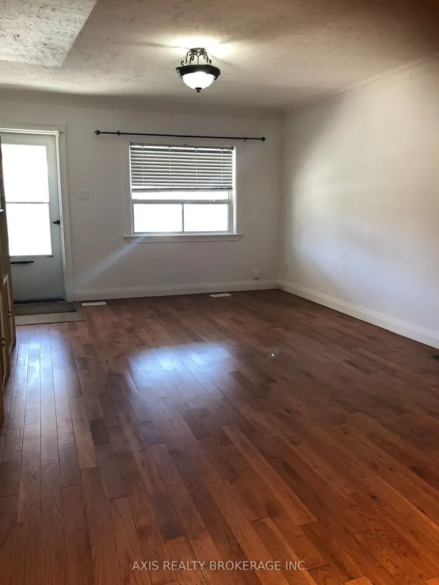 Additional image 3 of 596 Glenholme Ave