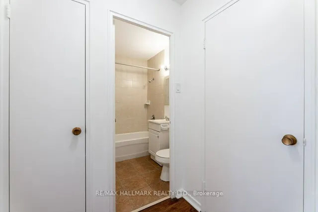 Additional image 9 of 53 Neptune Dr Unit 2