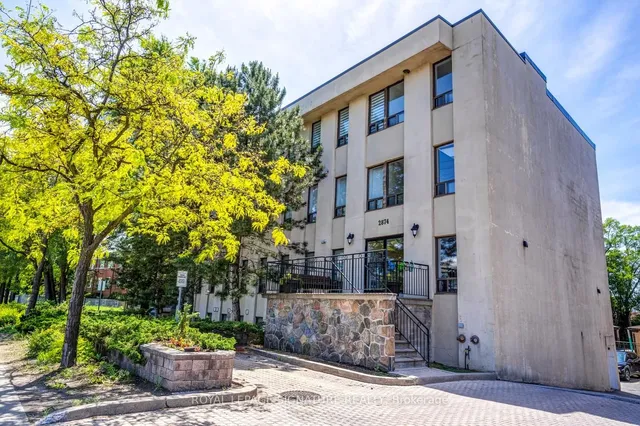2874 Keele St Unit 304