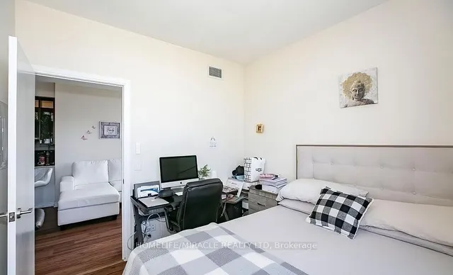 Additional image 19 of 181 Village Green Sq Unit Ph20