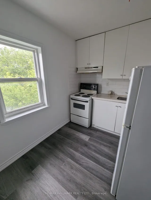 Additional image 3 of 1474 Dufferin St