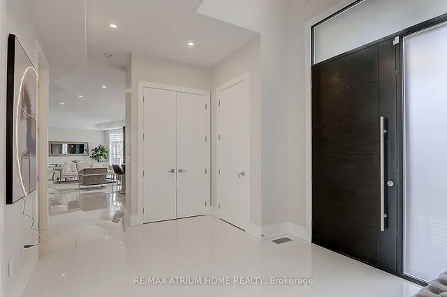 Additional image 3 of 58 Larabee Cres