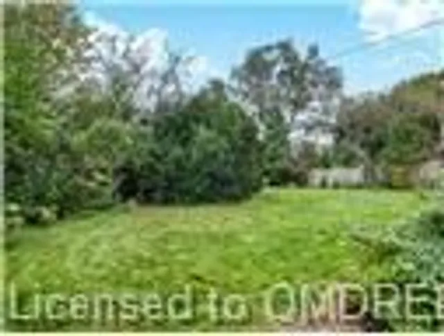 Additional image 32 of 40 Dukinfield Cres