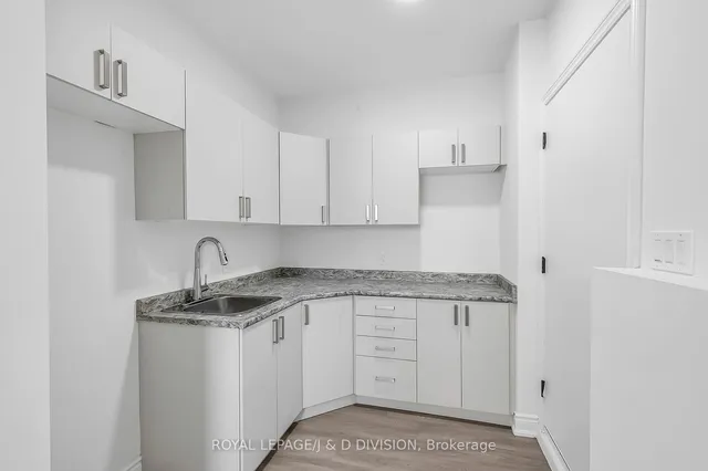 Additional image 34 of 19 Lambton Ave