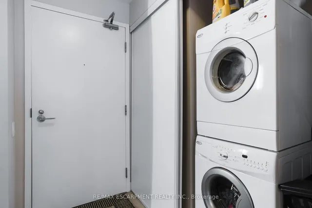 Additional image 7 of 5 Hanna Ave Unit 212