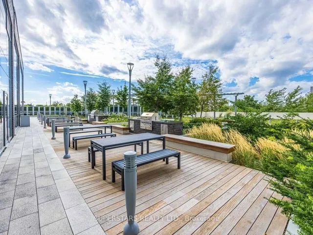 Additional image 24 of 255 Village Green Sq Unit 408