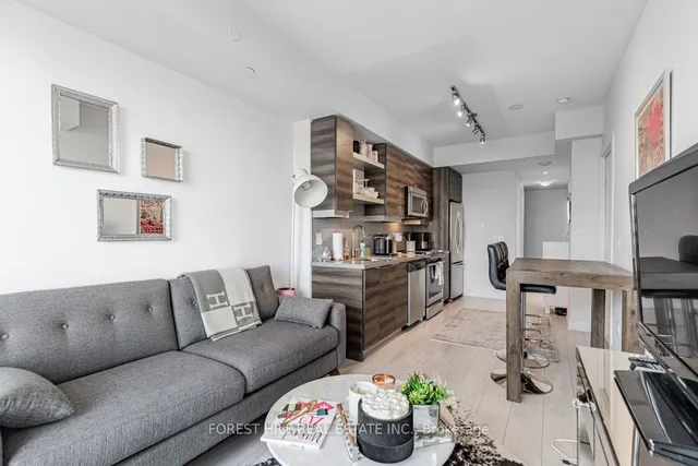 Additional image 4 of 525 ADELAIDE St Unit 806