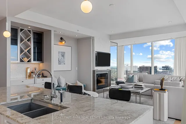 Additional image 12 of 180 University Ave Unit 5203