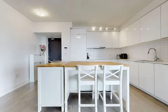 Additional image 13 of 955 Bay St Unit 3503