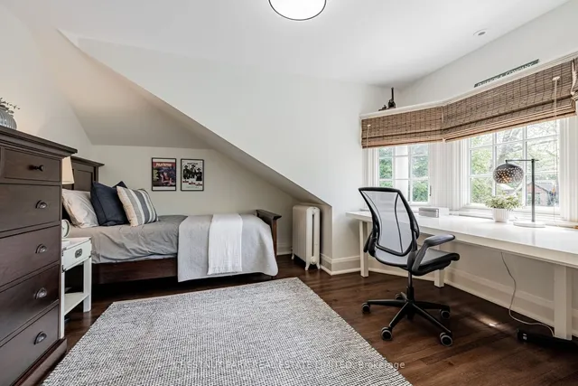 Additional image 22 of 32 Roxborough St