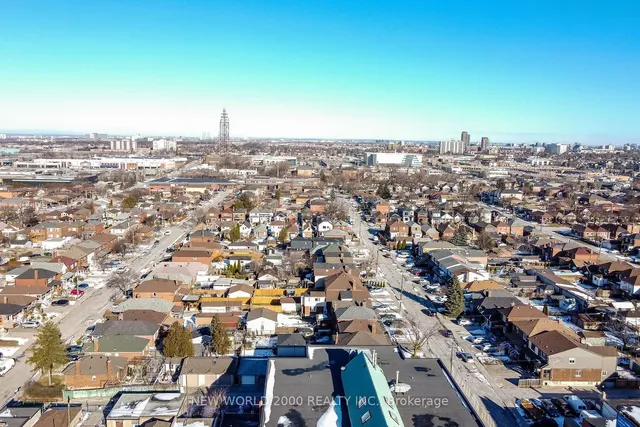 Additional image 23 of 2011 Eglinton Ave