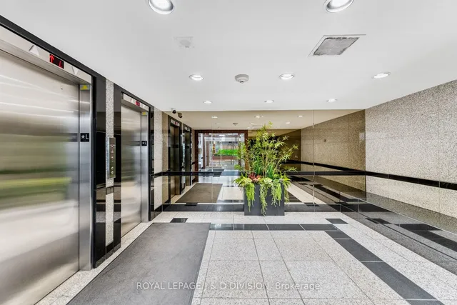 Additional image 3 of 914 Yonge St Unit 1108/09