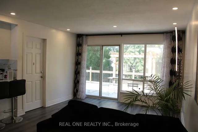 Additional image 7 of 62 Glenstroke Dr