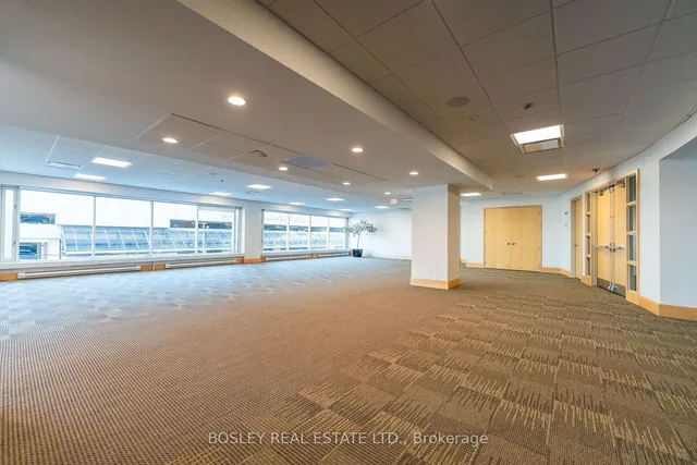 Additional image 37 of 10 Queens Quay Unit 2006