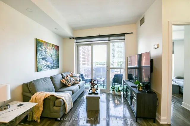 Additional image 9 of 125 Village Green Sq Unit 608