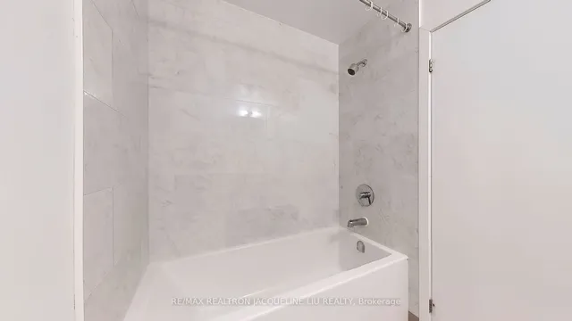 Additional image 15 of 38 Forest Manor Rd Unit 1309