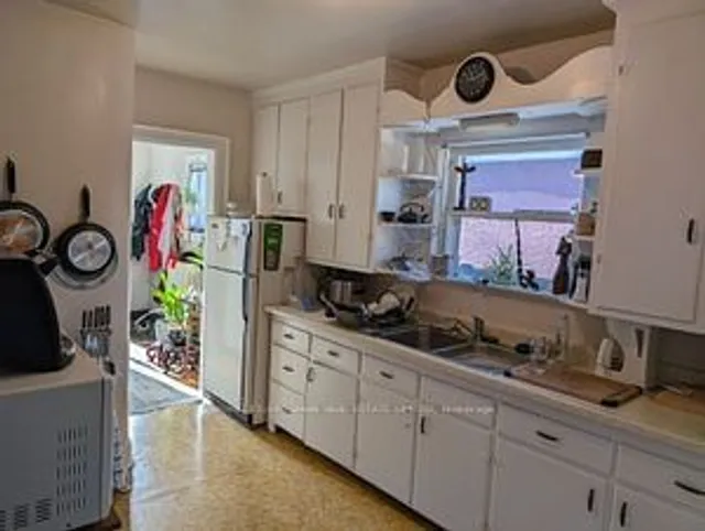 Additional image 8 of 76 Burndale Ave