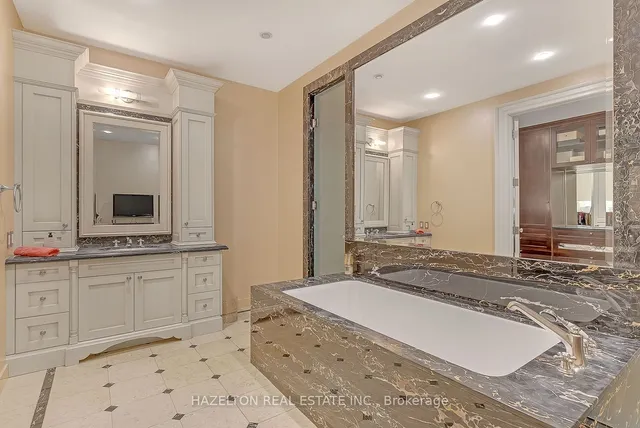 Additional image 26 of 118 Yorkville Ave Unit 601