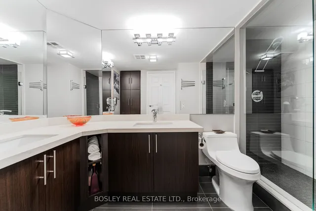 Additional image 21 of 10 Queens Quay Unit 2006