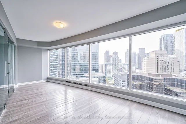 Additional image 27 of 33 University Ave Unit 2506