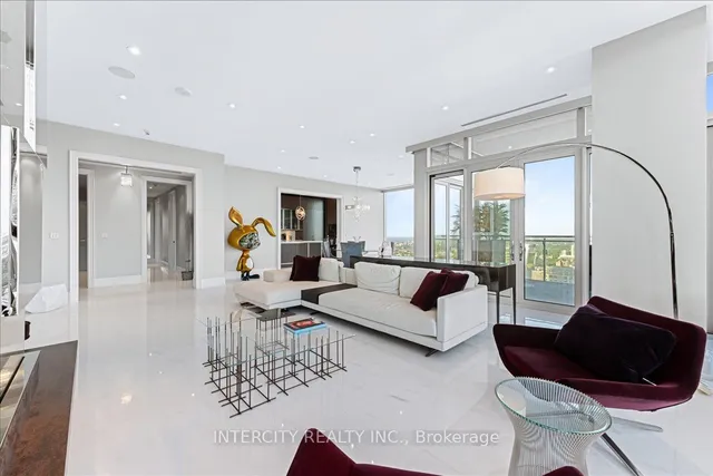 Additional image 10 of 50 Yorkville Ave Unit 4001