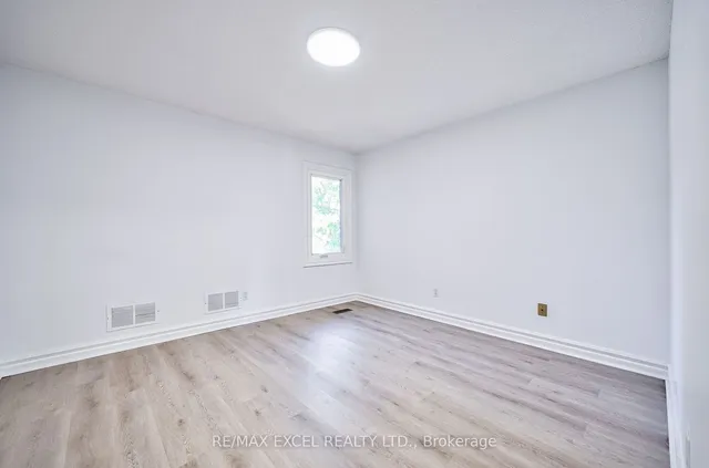 Additional image 32 of 66 Dempster St