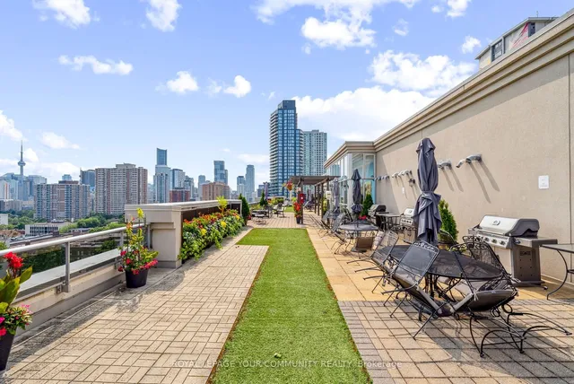 Additional image 40 of 225 Wellesley St Unit 407