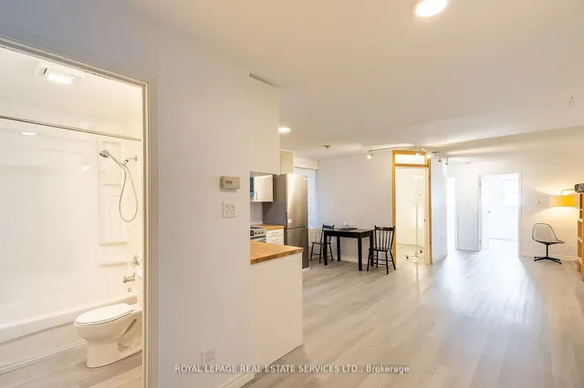 Additional image 27 of 2963 Dundas St