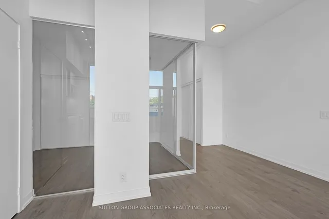 Additional image 8 of 270 Dufferin St Unit 213