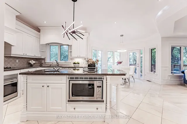 Additional image 11 of 171 Empress Ave