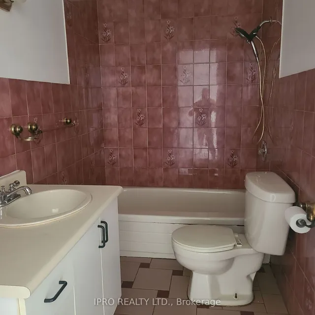 Additional image 10 of 64 Robinson St