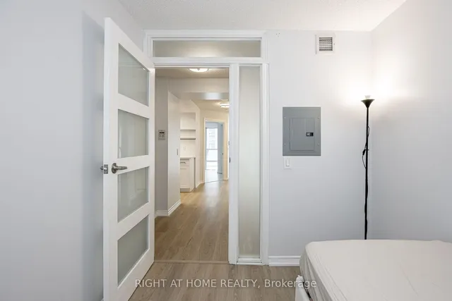 Additional image 19 of 763 Bay St Unit 1006