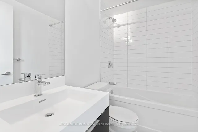 Additional image 13 of 3100 Keele St Unit 823