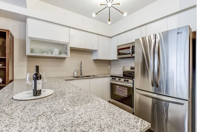 Additional image 11 of 59 East Liberty St Unit 1208