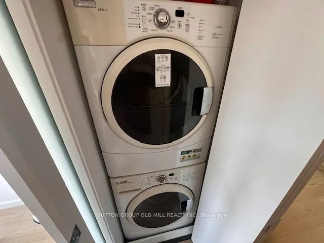 Additional image 26 of 456 College St Unit 211