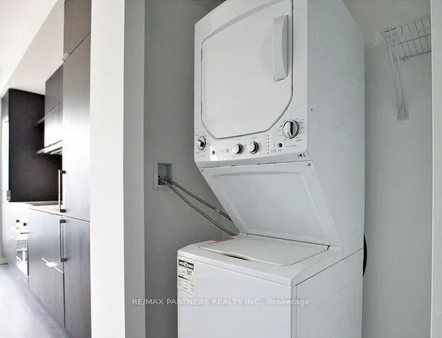 Additional image 7 of 197 Yonge St Unit 1704