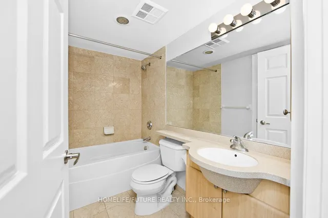 Additional image 13 of 763 BAY St Unit 4211