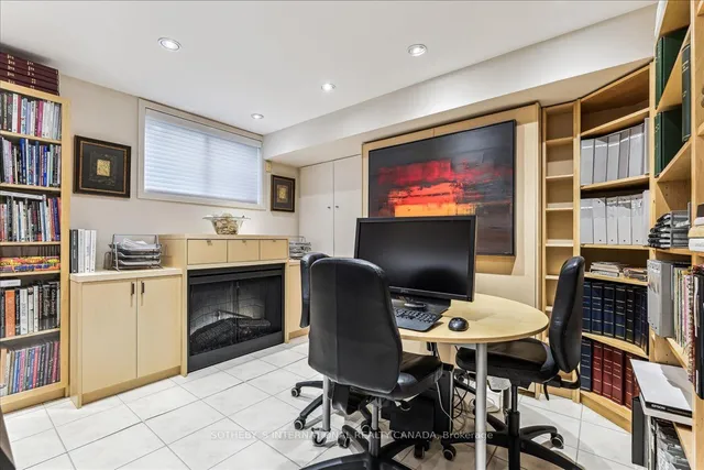 Additional image 32 of 218 River St