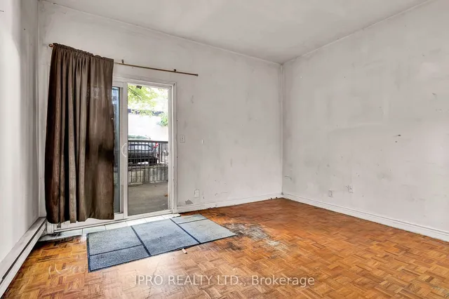 Additional image 20 of 1244 College St